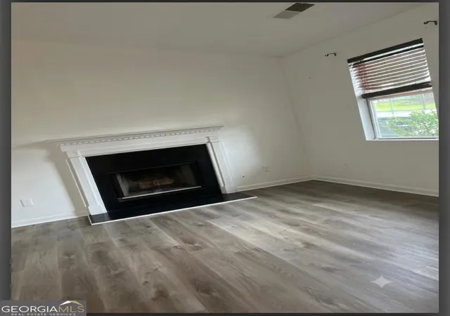 Photo 2 of Single family home for sale at 4872 Plymouth Tr, Decatur, GA 30035 | MLS# 10799400 | Listing updated on 2026-09-04
