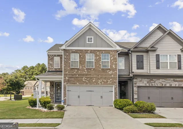 Townhouse for sale at 3366 Open Fields Dr, Snellville, GA 30078 | MLS# 10833784