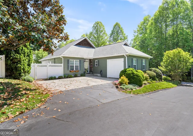 1st image of 419 Long View Cir, Hiawassee, GA 30546 | MLS# 10812264