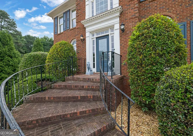 Photo 3 of Sale Pending at 1400 Blyth Walk, Snellville, GA 30078 | MLS# 10737759 | Listing updated on 2026-08-25