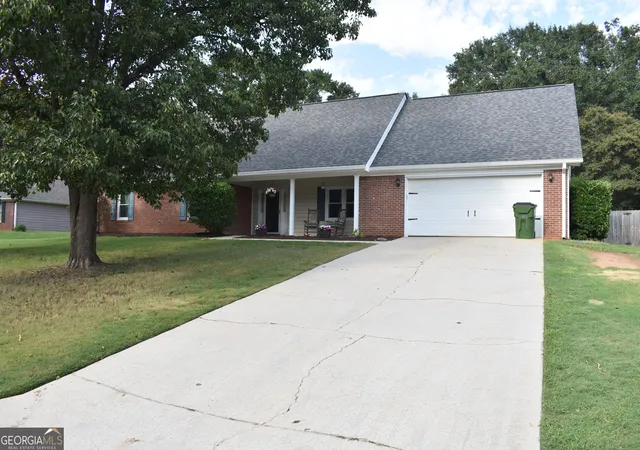 Photo 2 of Sale Pending at 3628 Cherry Creek Dr Se, Conyers, GA 30013 | MLS# 10836125 | Listing updated on 2026-09-23