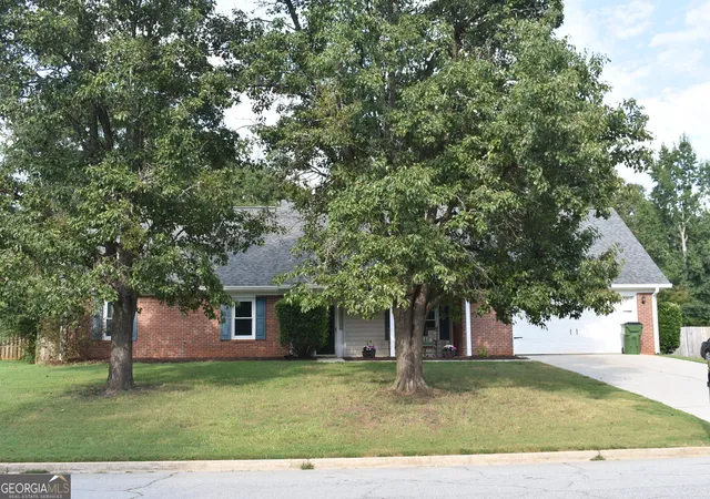 Photo 3 of Sale Pending at 3628 Cherry Creek Dr Se, Conyers, GA 30013 | MLS# 10836125 | Listing updated on 2026-09-23