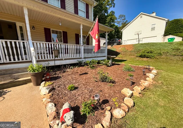 Photo 2 of Single family home for sale at 1049 Fieldstone Dr, Canton, GA 30114 | MLS# 10780543 | Listing updated on 2026-10-05