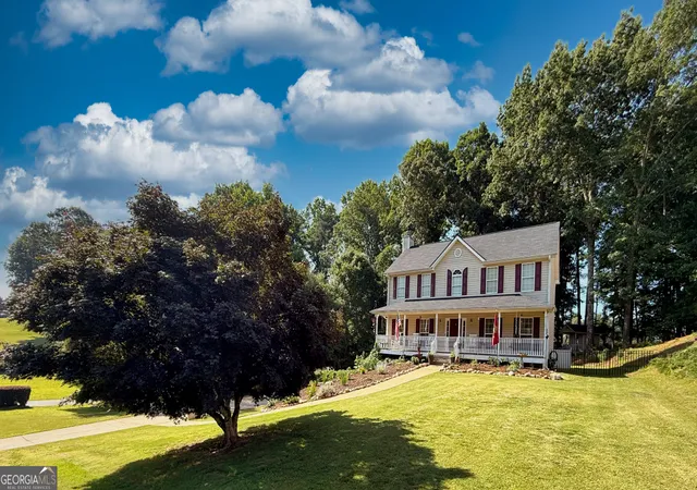 Photo 3 of Single family home for sale at 1049 Fieldstone Dr, Canton, GA 30114 | MLS# 10780543 | Listing updated on 2026-10-05