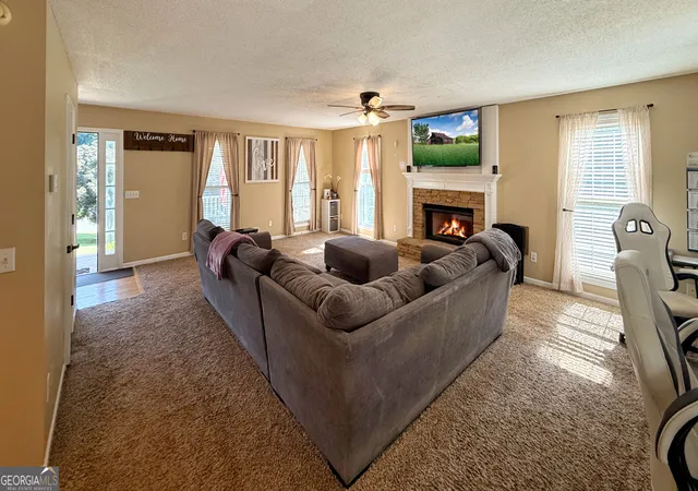 Photo 4 of Single family home for sale at 1049 Fieldstone Dr, Canton, GA 30114 | MLS# 10780543 | Listing updated on 2026-10-05