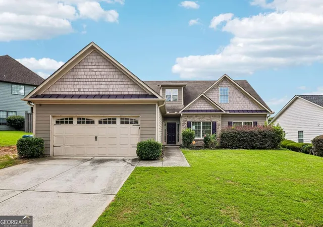 Photo 4 of Single family home for sale at 830 Rock Elm Dr, Auburn, GA 30011 | MLS# 10811005 | Listing updated on 2026-08-28