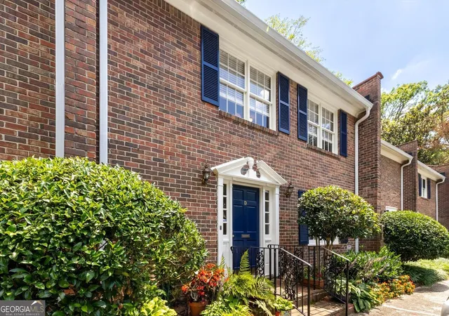 2nd image of 1105 Clairemont Ave #D, Decatur, GA 30030 | MLS# 10797421