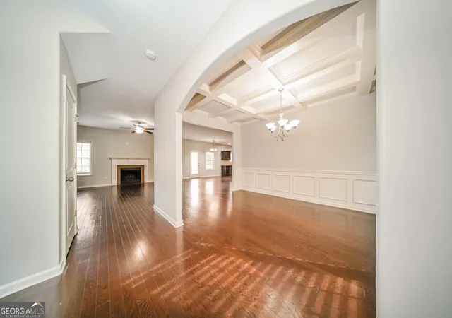 Photo 4 of Sale Pending at 324 Cliffhaven Cir, Newnan, GA 30263 | MLS# 10702680 | Listing updated on 2026-09-15