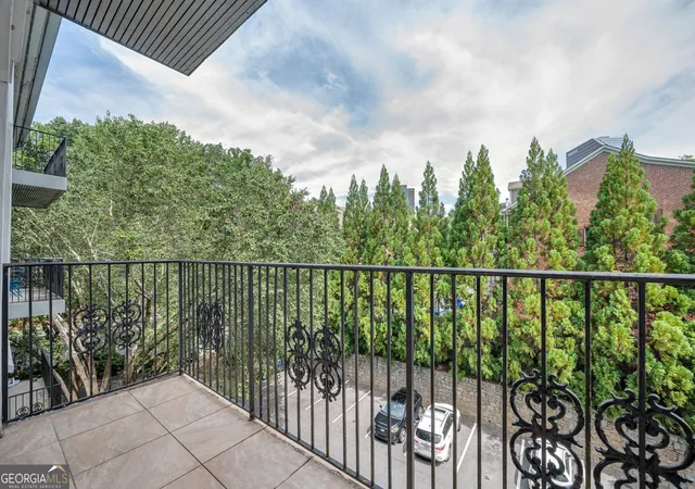Homes for sale in Atlanta, GA | 3203 Lenox Rd Ne #28, Atlanta, GA 30324 | MLS# 10794935