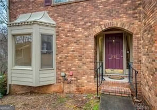 2nd image of 6420 Windsor Trace Dr #6420, Peachtree Corners, GA 30092 | MLS# 10795038