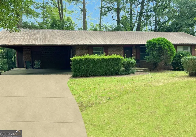 Single family home for sale at 951 Oriole Ln, Marietta, GA 30067 | MLS# 10866621