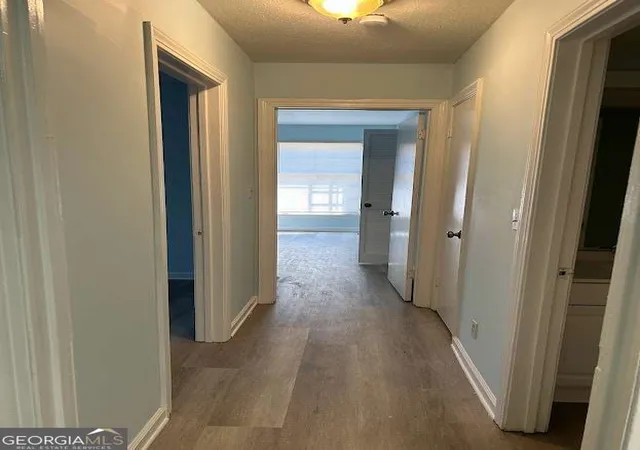 Listing Photo 5 - Condo for sale in building located at 47 Le Parc Fontaine, Lithonia, GA 30038