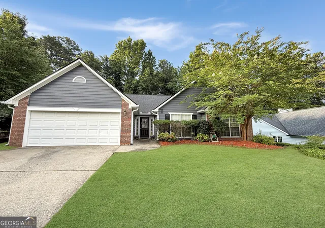 Homes for sale in Lawrenceville, GA | 635 Paris Dr, Lawrenceville, GA 30043 | MLS# 10788174