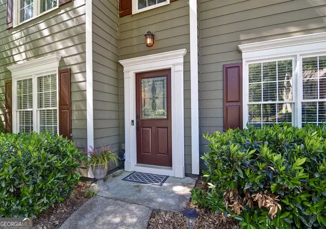Photo 2 of Single family home for sale at 8004 Huntcliff Rd, Woodstock, GA 30189 | MLS# 10786109 | Listing updated on 2026-09-19