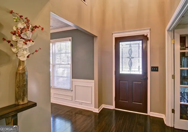 Photo 3 of Single family home for sale at 8004 Huntcliff Rd, Woodstock, GA 30189 | MLS# 10786109 | Listing updated on 2026-09-19