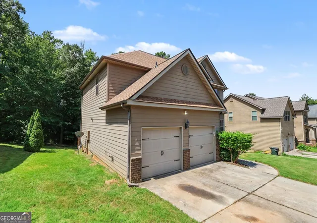 Photo 4 of Single family home for sale at 175 Providence Pkwy, Covington, GA 30014 | MLS# 10823430 | Listing updated on 2026-10-16