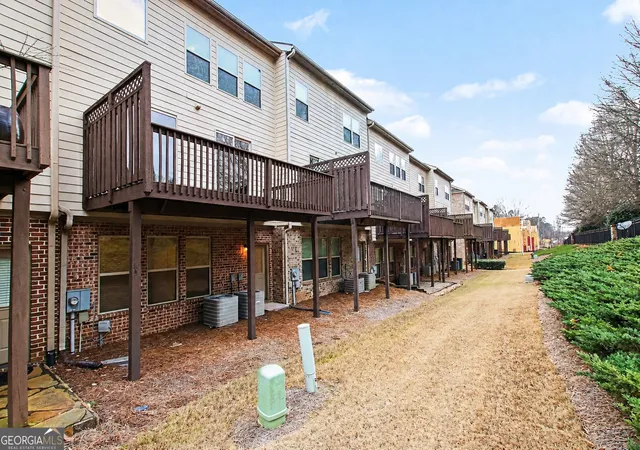 Homes for sale in Suwanee, GA | 2707 Hallwood Ln, Suwanee, GA 30024 | MLS# 10664802