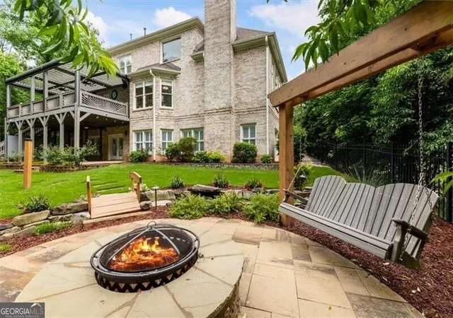 Photo 2 of Mansion for sale at 392 Lum Crowe Rd, Roswell, GA 30075 | MLS# 10775849 | Listing updated on 2026-09-18