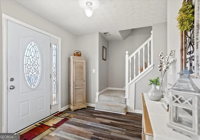 Photo 3 of Single family home for sale at 520 Easton Dr, Locust Grove, GA 30248 | MLS# 10776121 | Listing updated on 2026-06-02