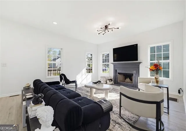 2nd image of 181 South Ave Se, Atlanta, GA 30315 | MLS# 10778131