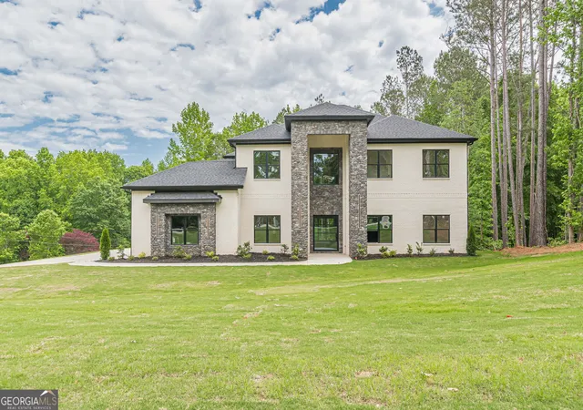Photo 3 of Single family home for sale at 236 Kingscastle Dr, Ellenwood, GA 30294 | MLS# 10753610 | Listing updated on 2026-07-08