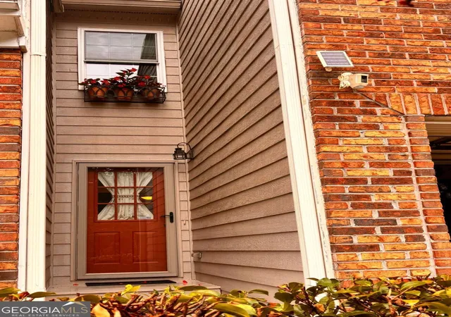 2nd image of 868 Edgewater Cir, Marietta, GA 30062 | MLS# 10820597