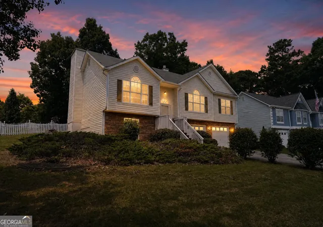 3rd image of 10683 Redbud Ln, Jonesboro, GA 30238 | MLS# 10804163