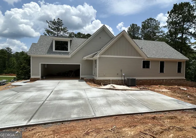Photo 3 of Sale Pending at 607 Forest Pointe Dr, Forsyth, GA 31029 | MLS# 10660372 | Listing updated on 2026-08-03