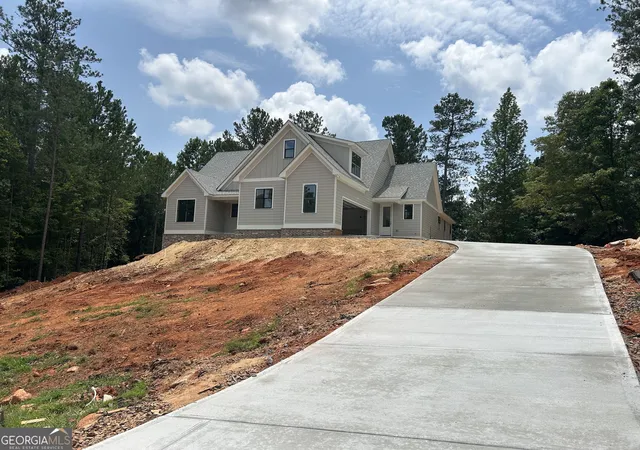Photo 3 of Sale Pending at 607 Forest Pointe Dr, Forsyth, GA 31029 | MLS# 10660372 | Listing updated on 2026-08-03