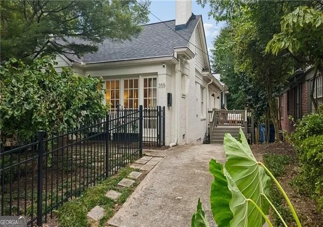Photo 2 of Sale Pending at 355 8th St Ne, Atlanta, GA 30309 | MLS# 10823409 | Listing updated on 2026-08-31