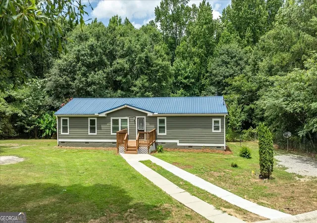2nd image of 274 E Wright St, Winder, GA 30680 | MLS# 10811013
