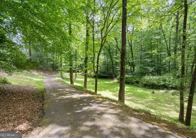 3rd image of 1340 W Garmon Rd, Sandy Springs, GA 30327 | MLS# 10762285