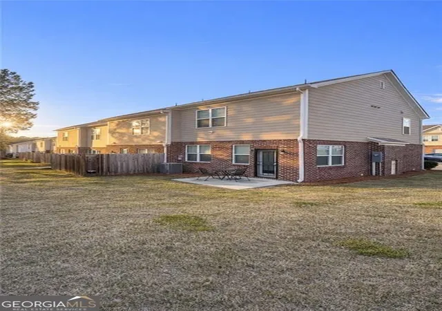 Photo 3 of Townhouse for sale at 1626 Larkspur Trl, Conyers, GA 30012 | MLS# 10712376 | Listing updated on 2026-04-19