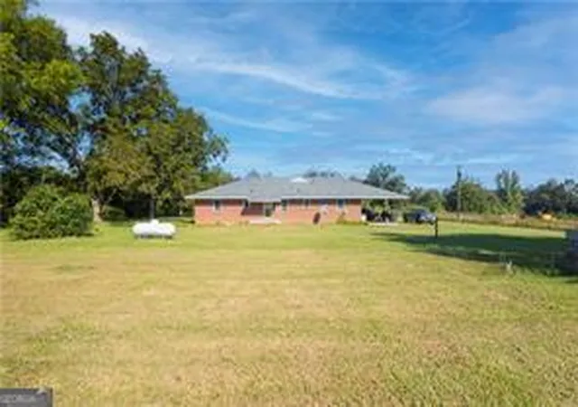 Homes for sale in Tuskegee, AL | 81 County Road 17, Tuskegee, AL 36083 | MLS# 10788902