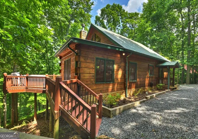 Photo 3 of Single family home for sale at 316 Pigeon Crk Rd, Blue Ridge, GA 30513 | MLS# 10810791 | Listing updated on 2026-09-19