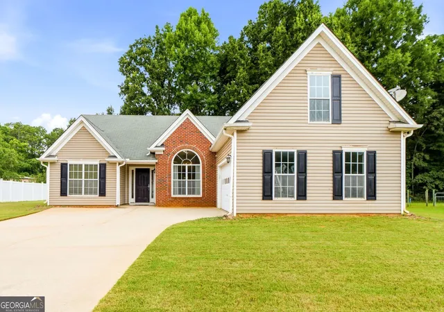 1st image of 260 Sandstone Dr, Hampton, GA 30228 | MLS# 10806223