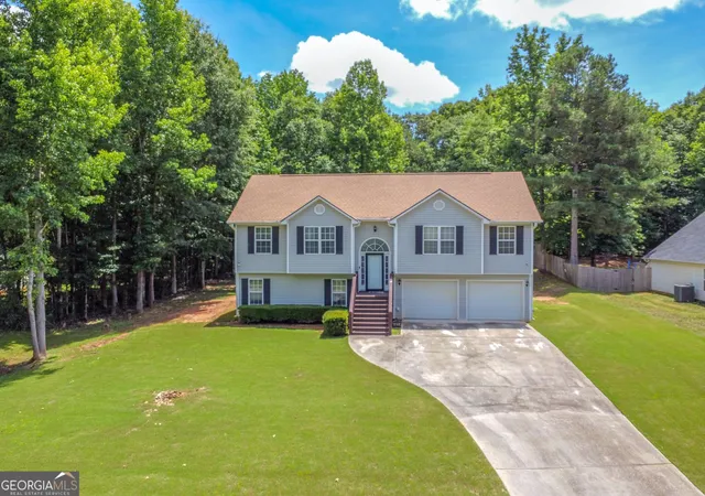 3rd image of 90 Highgrove Dr, Covington, GA 30016 | MLS# 10784768