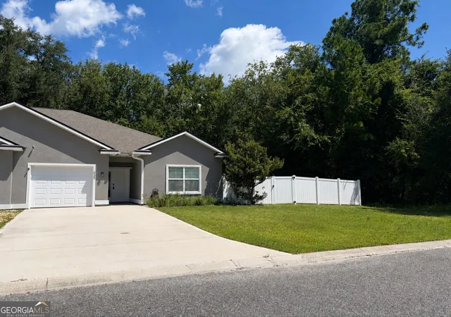 Photo 1 of Single family home for sale at 325 Gary Cir, Saint Marys, GA 31558 | MLS# 10806087 | Listing updated on 2026-07-29