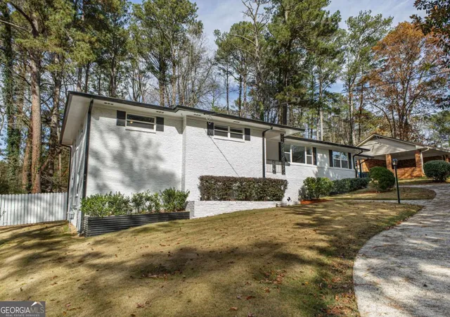 2nd image of 2939 Arrowood Dr, Atlanta, GA 30344 | MLS# 10800277