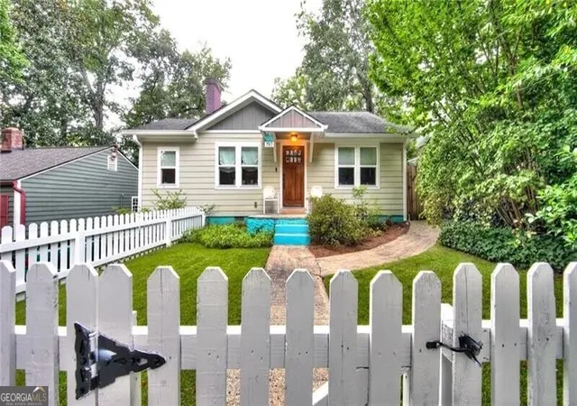 Photo 2 of Single family home for sale at 797 Stokeswood Ave Se, Atlanta, GA 30316 | MLS# 10836567 | Listing updated on 2026-09-14