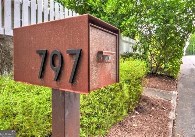 Photo 4 of Single family home for sale at 797 Stokeswood Ave SE, Atlanta, GA 30316 | MLS# 10836567 | Listing updated on 2026-09-14