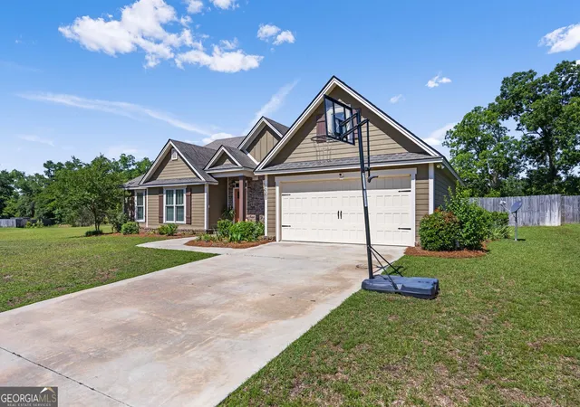 3rd image of 3380 Nottinghill Ln, Valdosta, GA 31605 | MLS# 10766386