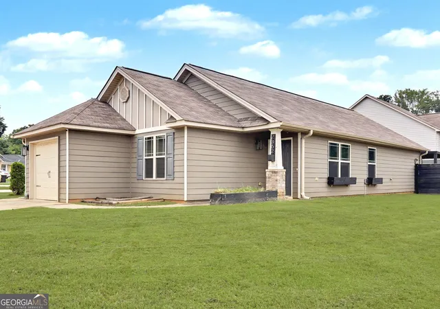 Photo 1 of Single family home for sale at 2362 Glebe Ct, Hampton, GA 30228 | MLS# 10821381 | Listing updated on 2026-10-06
