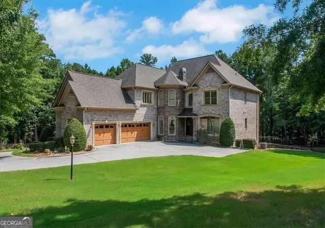 Photo 1 of Single family home for sale at 40 Waterside Pl, Oxford, GA 30054 | MLS# 10825623 | Listing updated on 2026-09-11