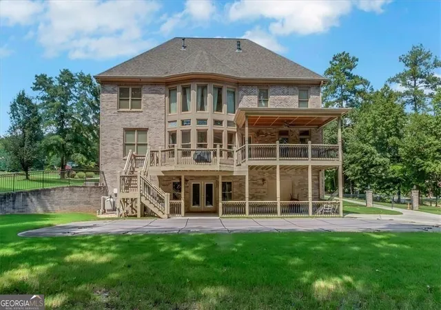 Photo 4 of Single family home for sale at 40 Waterside Pl, Oxford, GA 30054 | MLS# 10825623 | Listing updated on 2026-09-11