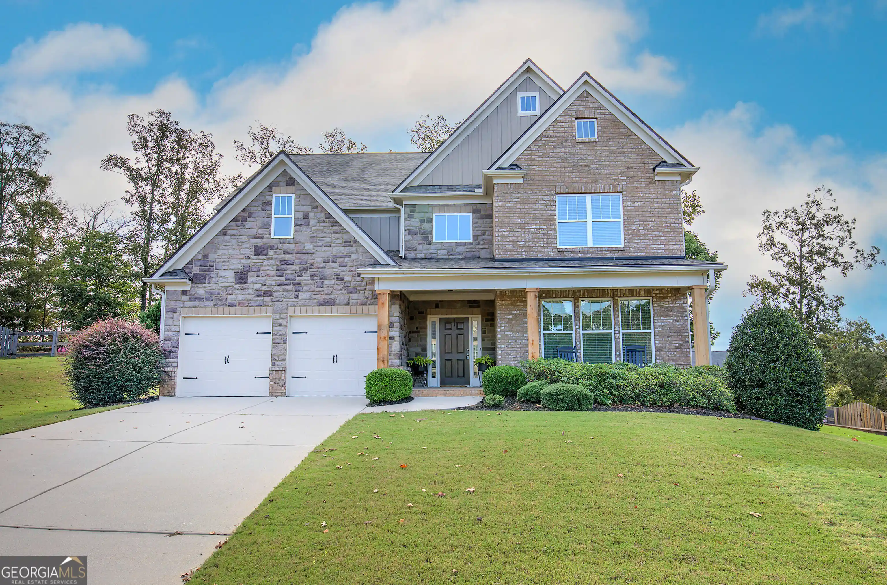 Photo 1 of Single family home for sale at 246 Eagle Rock Dr, Acworth, GA 30101 | MLS# 10855311 | Listing updated on 2026-10-22