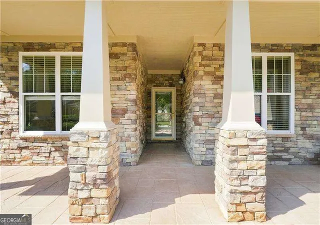 Photo 4 of Single family home for sale at 637 Laurel Xing, Canton, GA 30114 | MLS# 10834882 | Listing updated on 2026-09-18