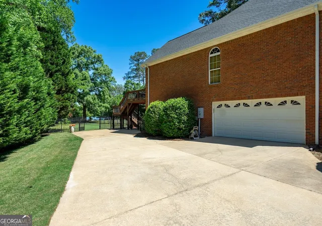Photo 4 of Single family home for sale at 910 Piney Woods Dr, Lagrange, GA 30240 | MLS# 10737151 | Listing updated on 2026-05-04