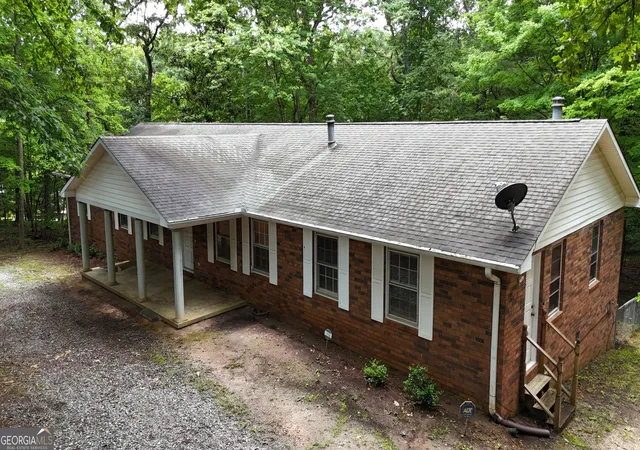 Homes for sale in Cornelia, GA | 240 Bent Oak Dr, Cornelia, GA 30531 | MLS# 10789172