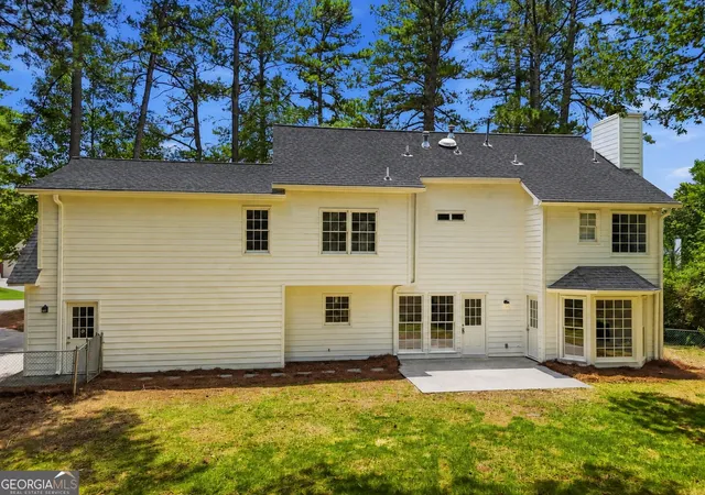 Photo 2 of Single family home for sale at 4933 Willow Crk Dr, Woodstock, GA 30188 | MLS# 10796372 | Listing updated on 2026-09-10